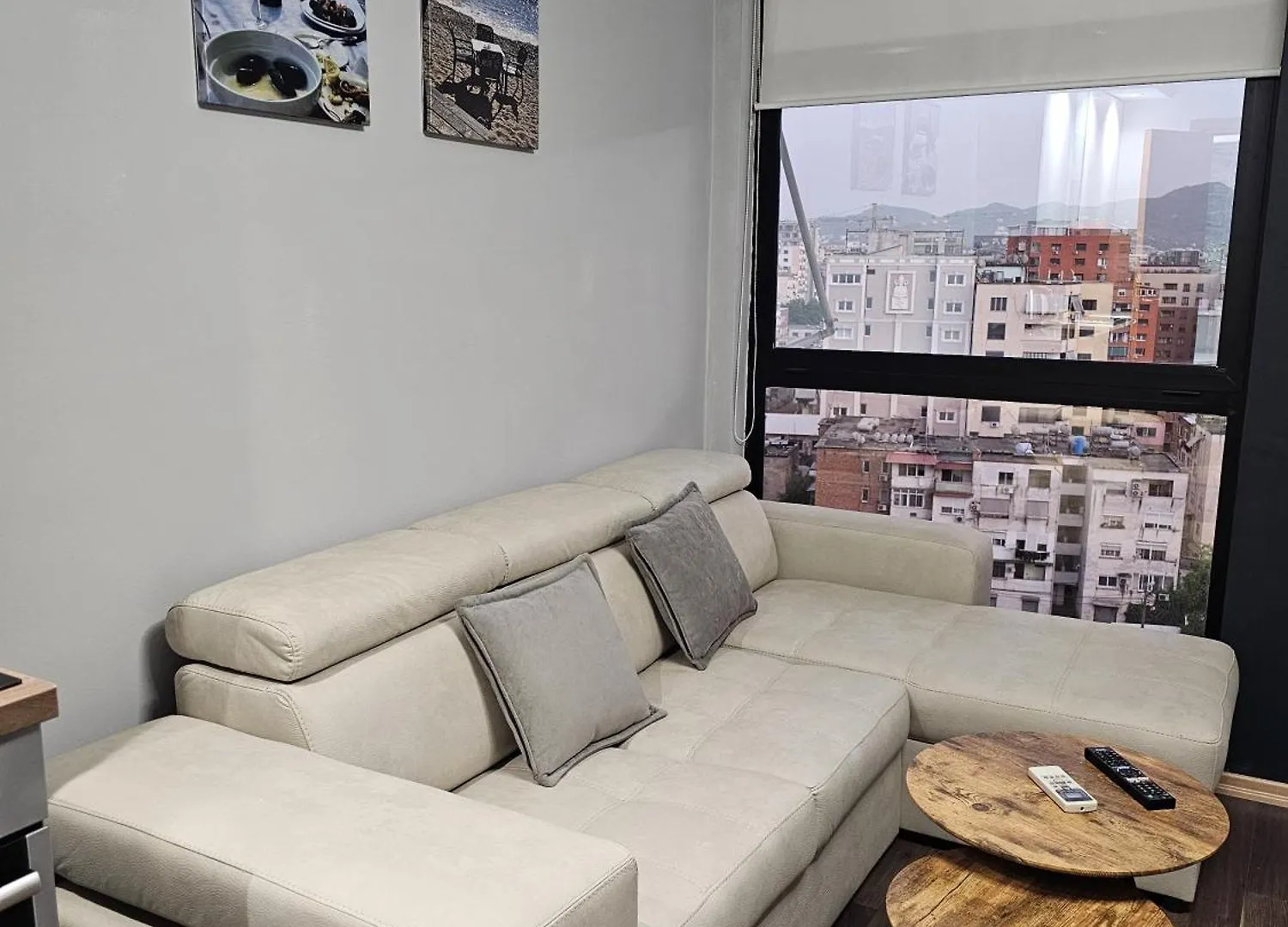 Tirana Daily Rental Apartments 3 0*,